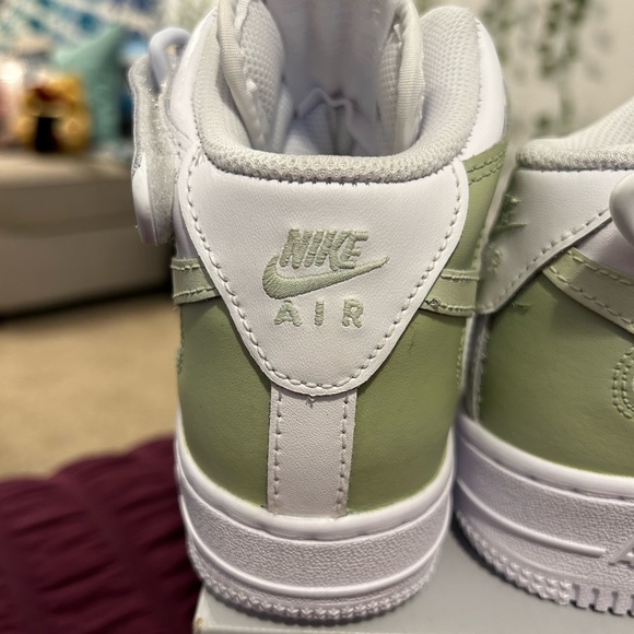 Sage green Air Force 1 Mid (GS) - Picture 3 of 10